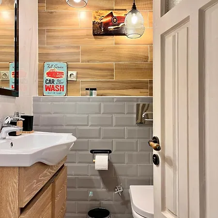 At 100 Meters To The Sea In 펜션