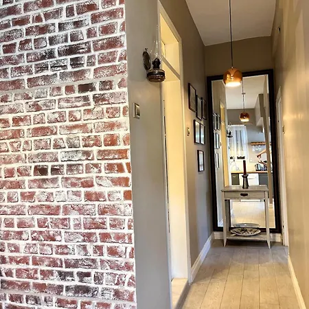 At 100 Meters To The Sea In * 울라