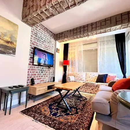 At 100 Meters To The Sea In 펜션 울라