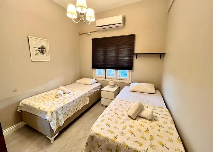 Prázdninový dům At 100 Meters To The Sea In *