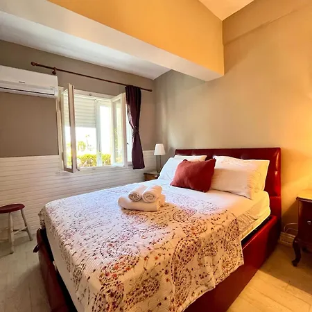 At 100 Meters To The Sea In Case de vacanță *